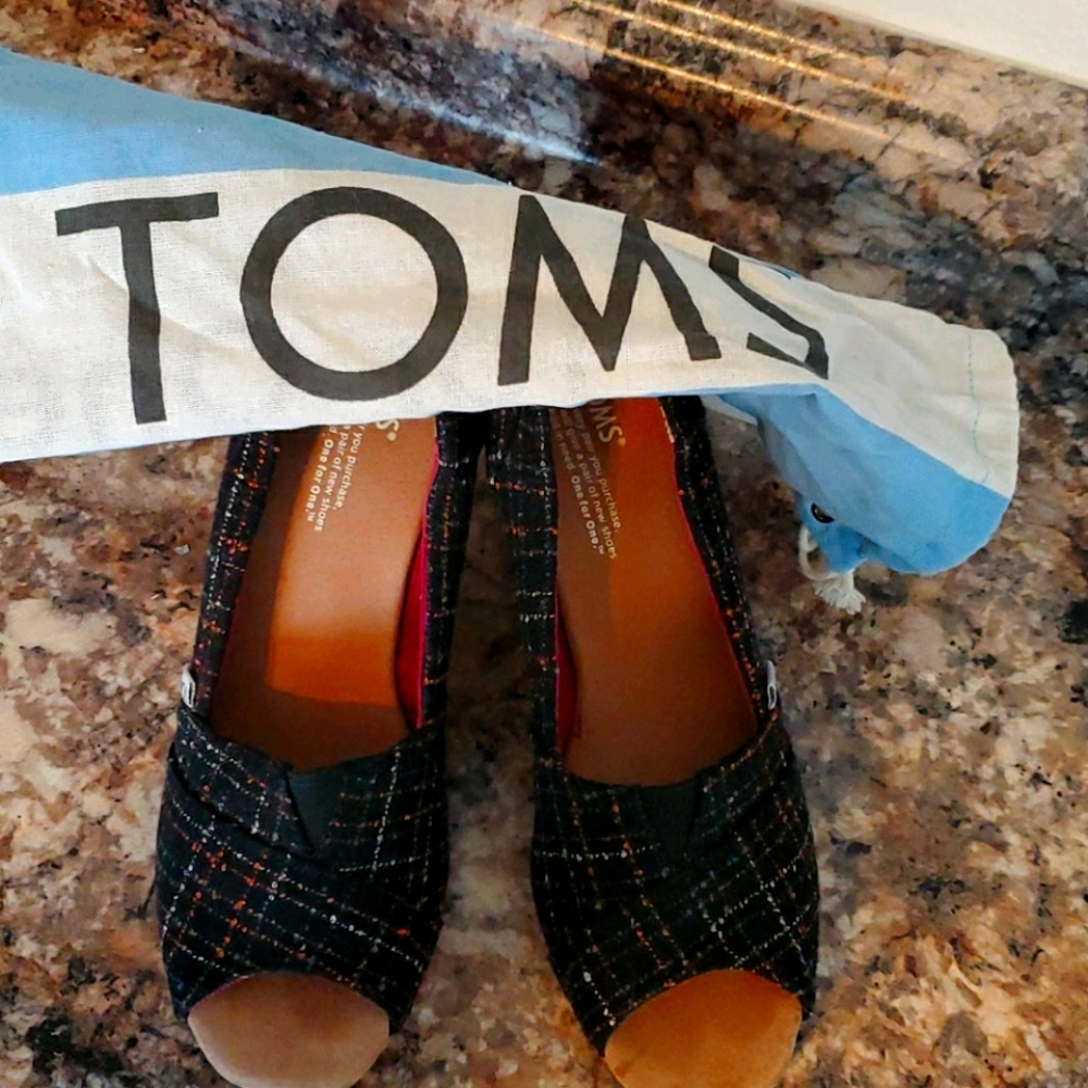 Shoes Tom's